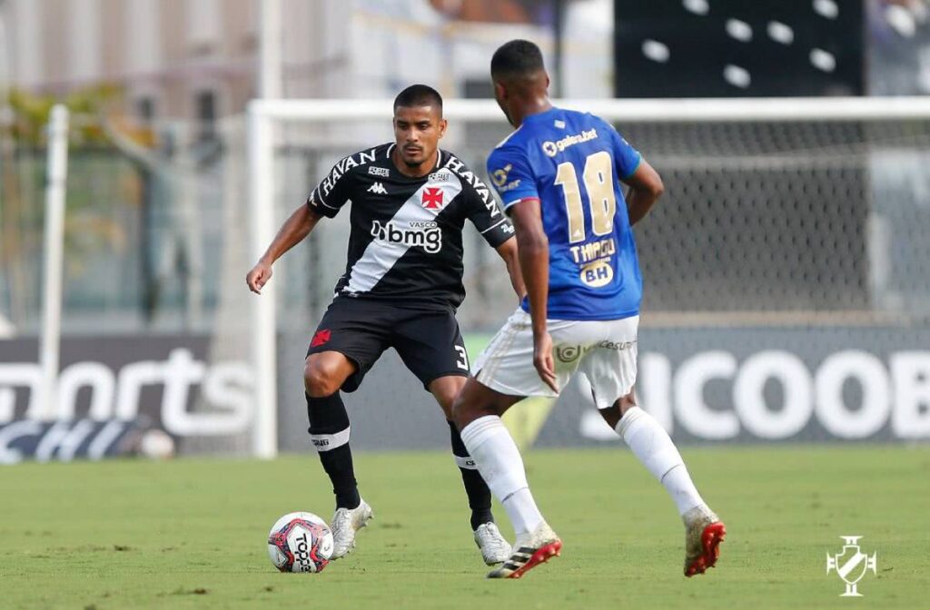 Léo Matos durante o jogo contra o Cruzeiro
