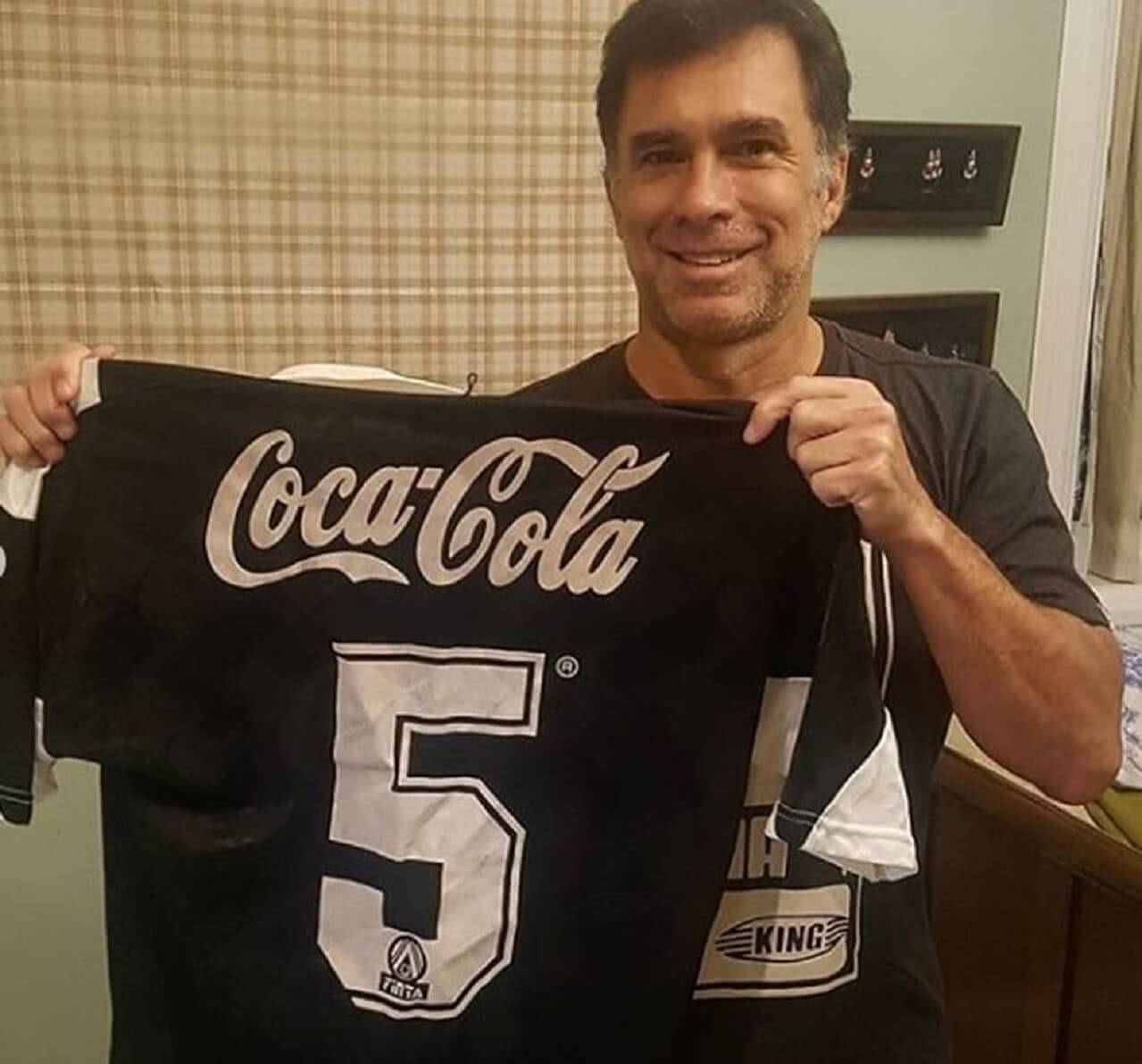 Luisinho brilhou com a camisa do Vasco na década de 90