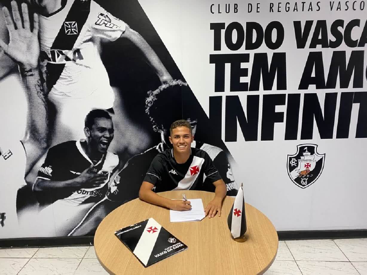 Paulinho assinou com o Vasco até janeiro de 2024