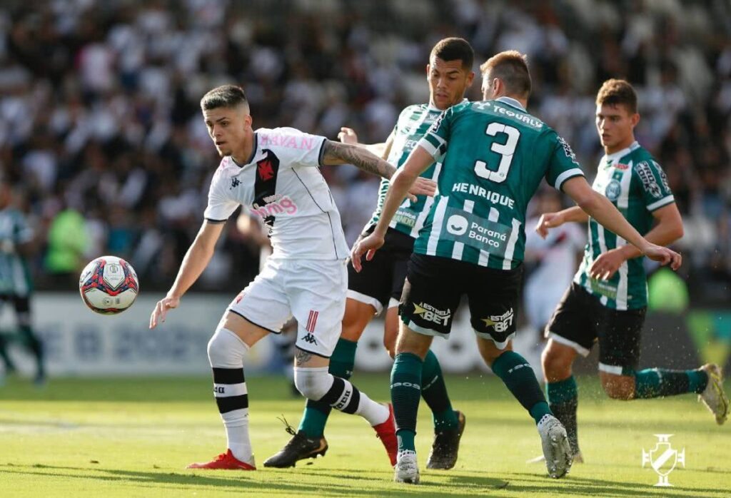 Gabriel Pec durante o jogo contra o Coritiba