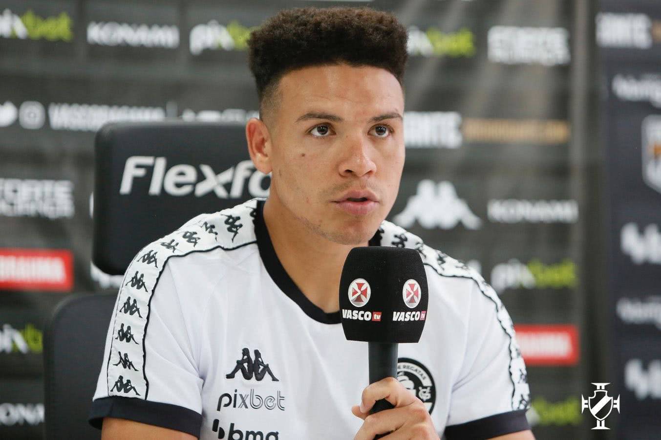 Marquinhos Gabriel durante entrevista na Vasco TV