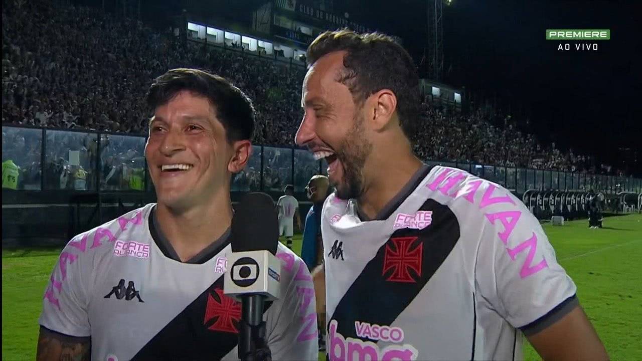 Nenê e Cano durante entrevista após vitória contra o Coritiba