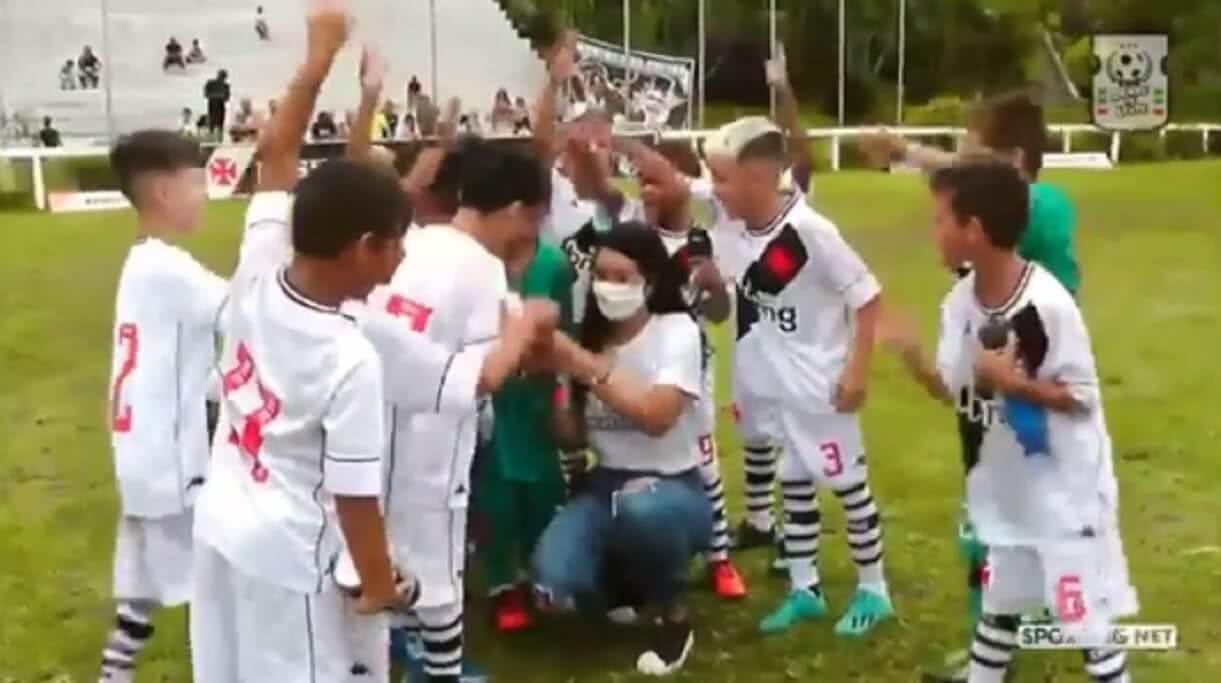 Garotos do Vasco soltam o grito de 'casaca'