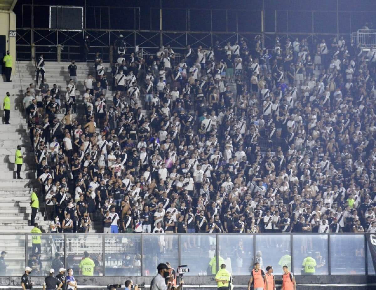 Torcida do Vasco em São Januário