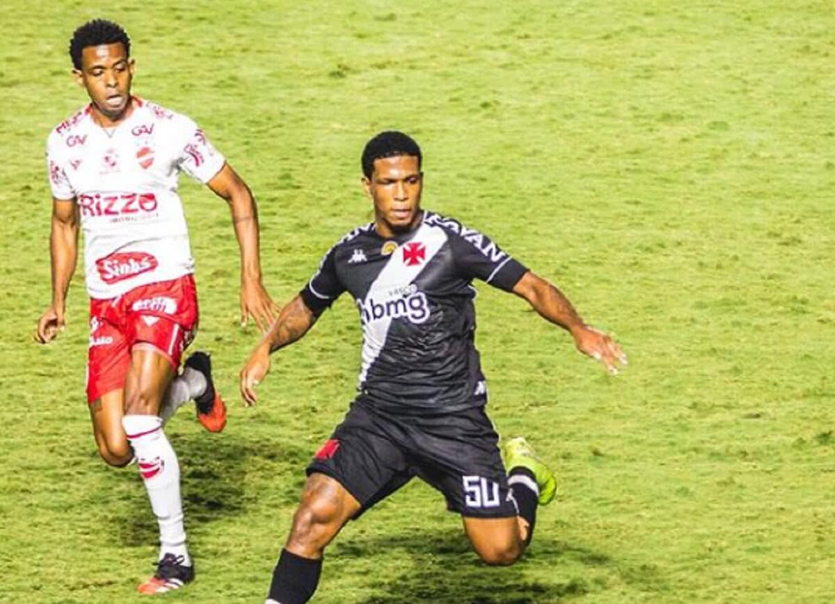 Juninho durante Vasco 1 x 0 Vila Nova pela Série B 2021