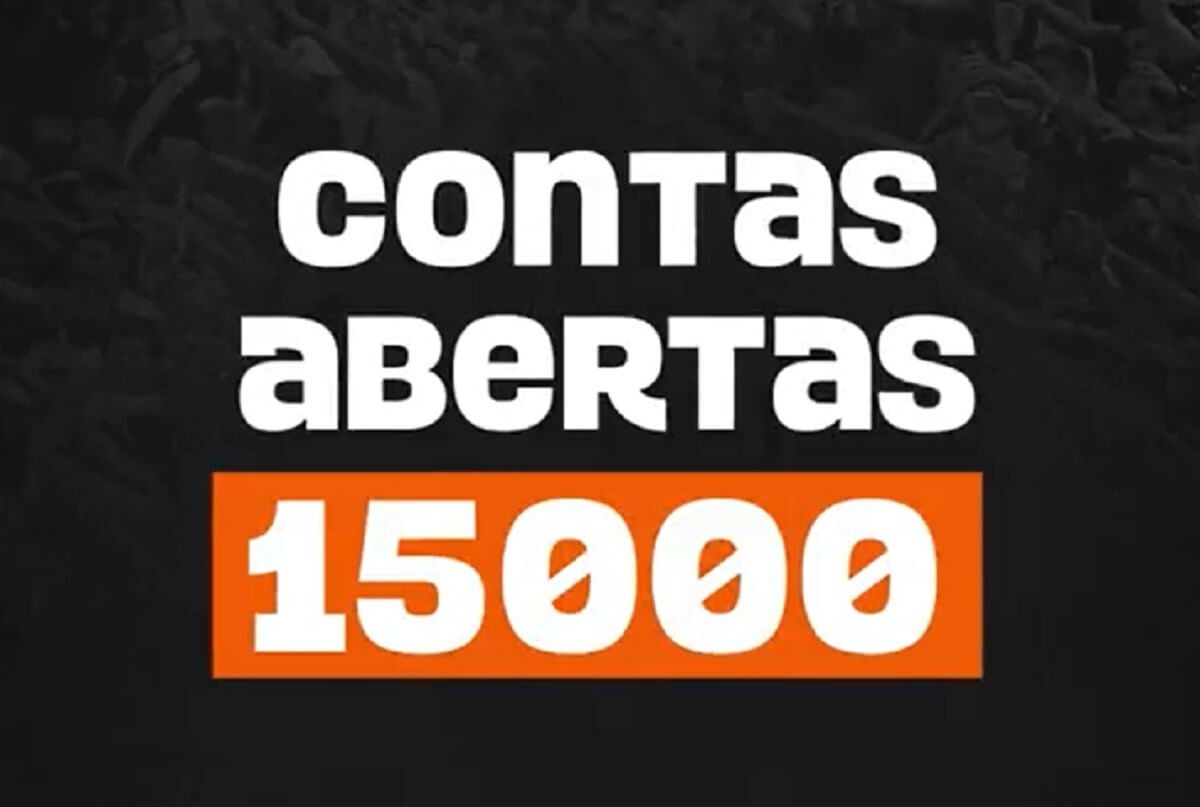 Anúncio de 15 mil novas contas abertas no Vasco BMG
