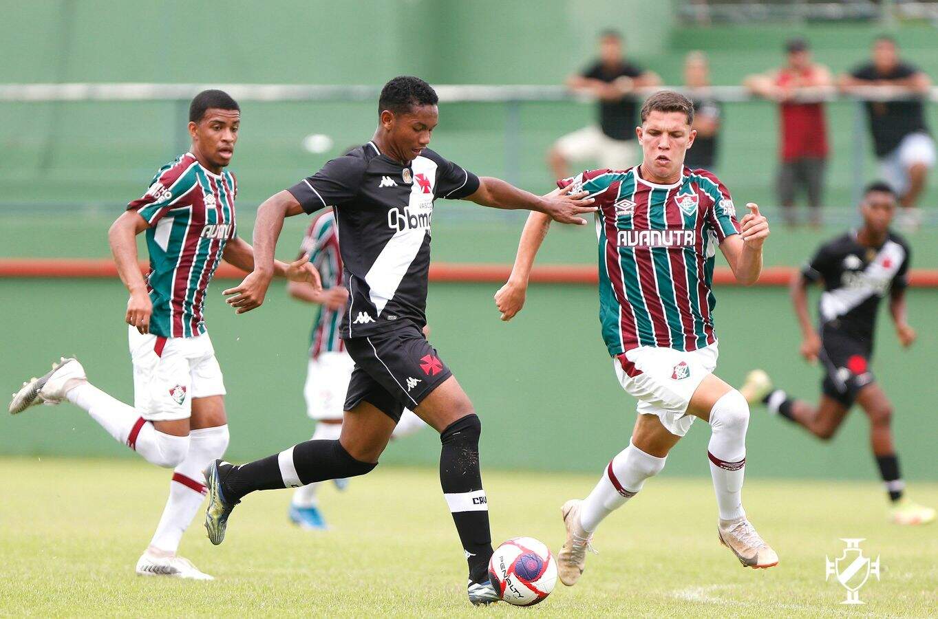 Vasco em ação contra o Fluminense na Recopa Carioca Sub-17