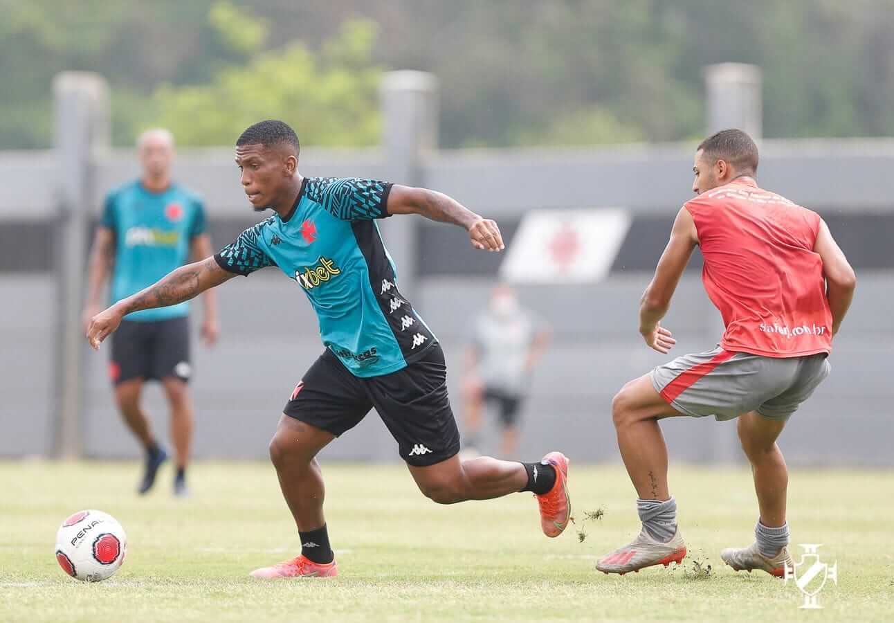 Juninho em jogo-treino pelo Vasco contra o Saferj
