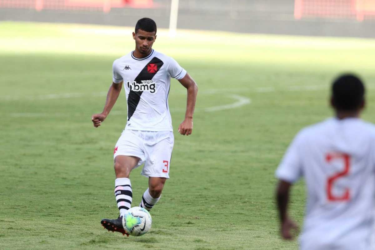 Vitor foi emprestado pelo Vasco ao Palmas