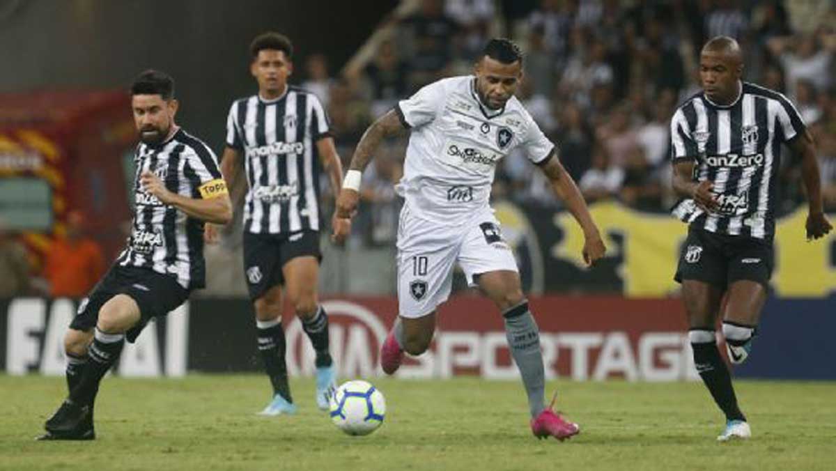 Alex Santana, ex-volante do Botafogo