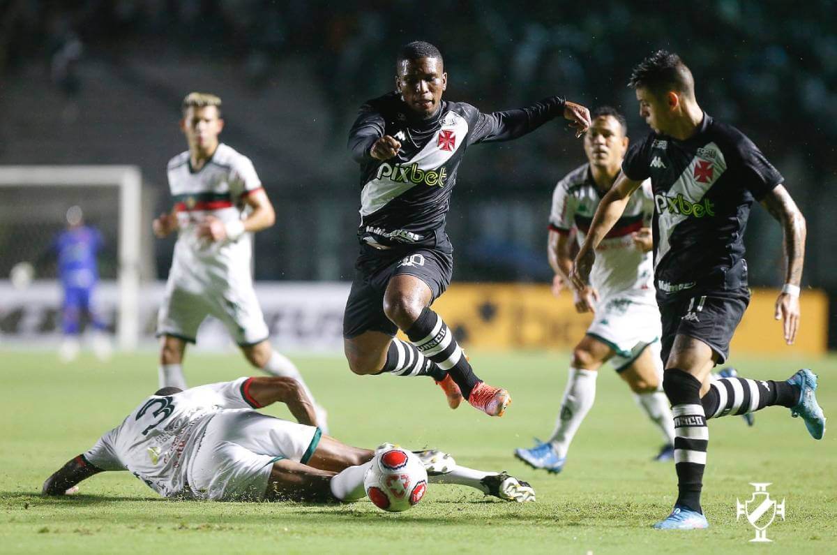 Juninho durante o jogo contra a Portuguesa-RJ