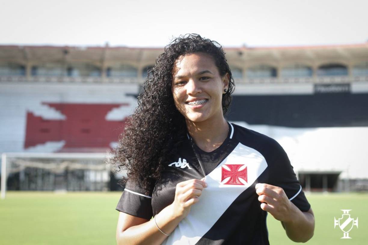 Mabi reforço o time feminino do Vasco