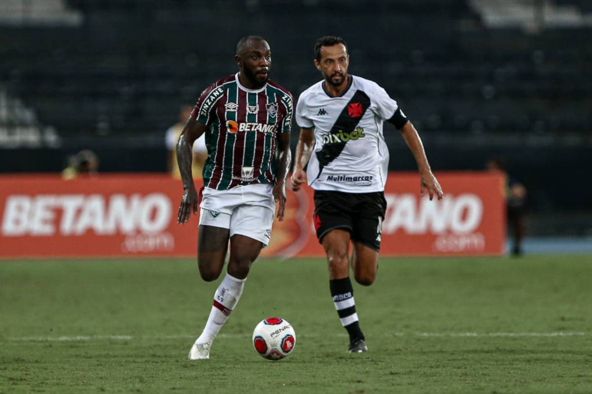 Nenê durante jogo contra o Fluminense