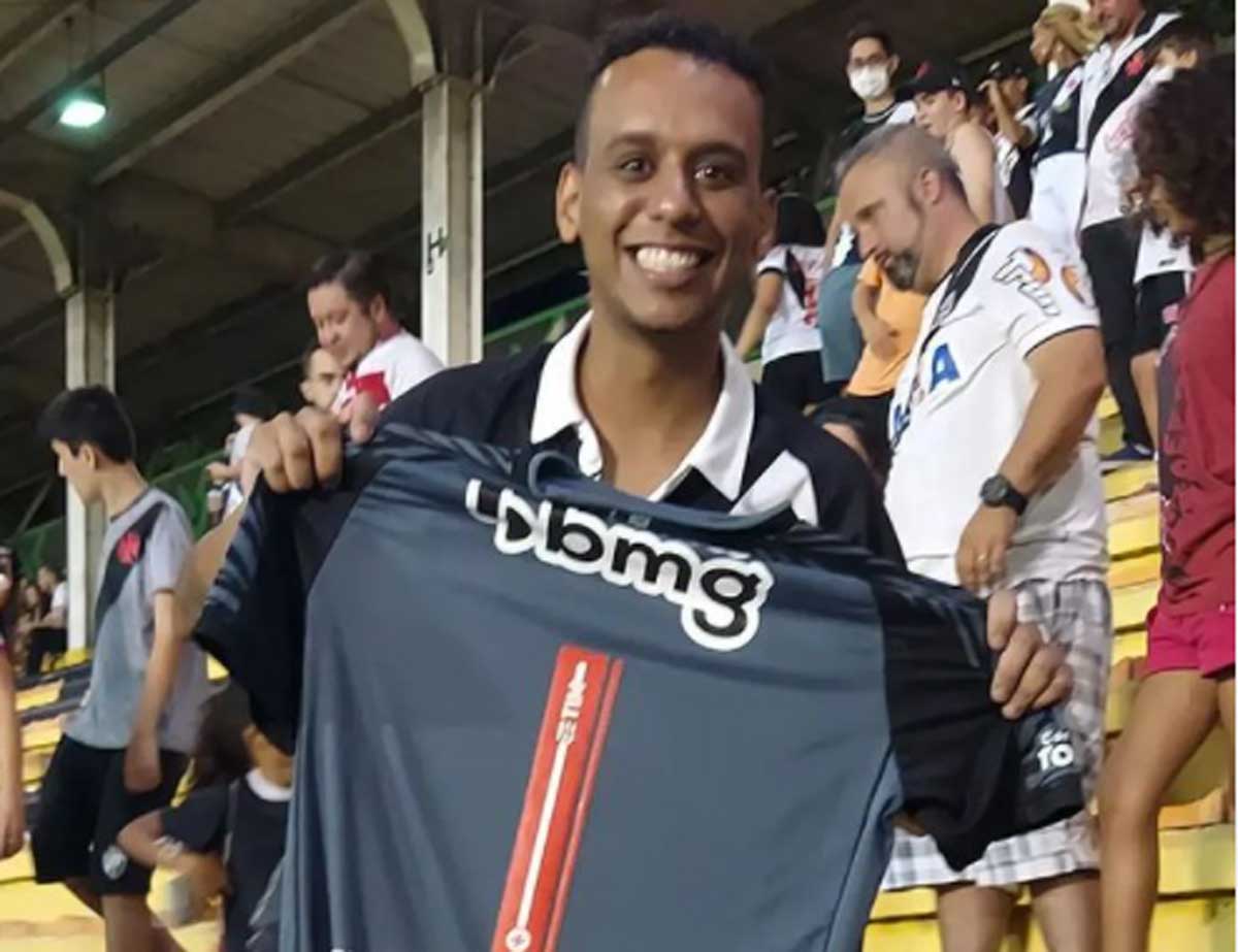 Peterson ganhou a camisa de Thiago Rodrigues