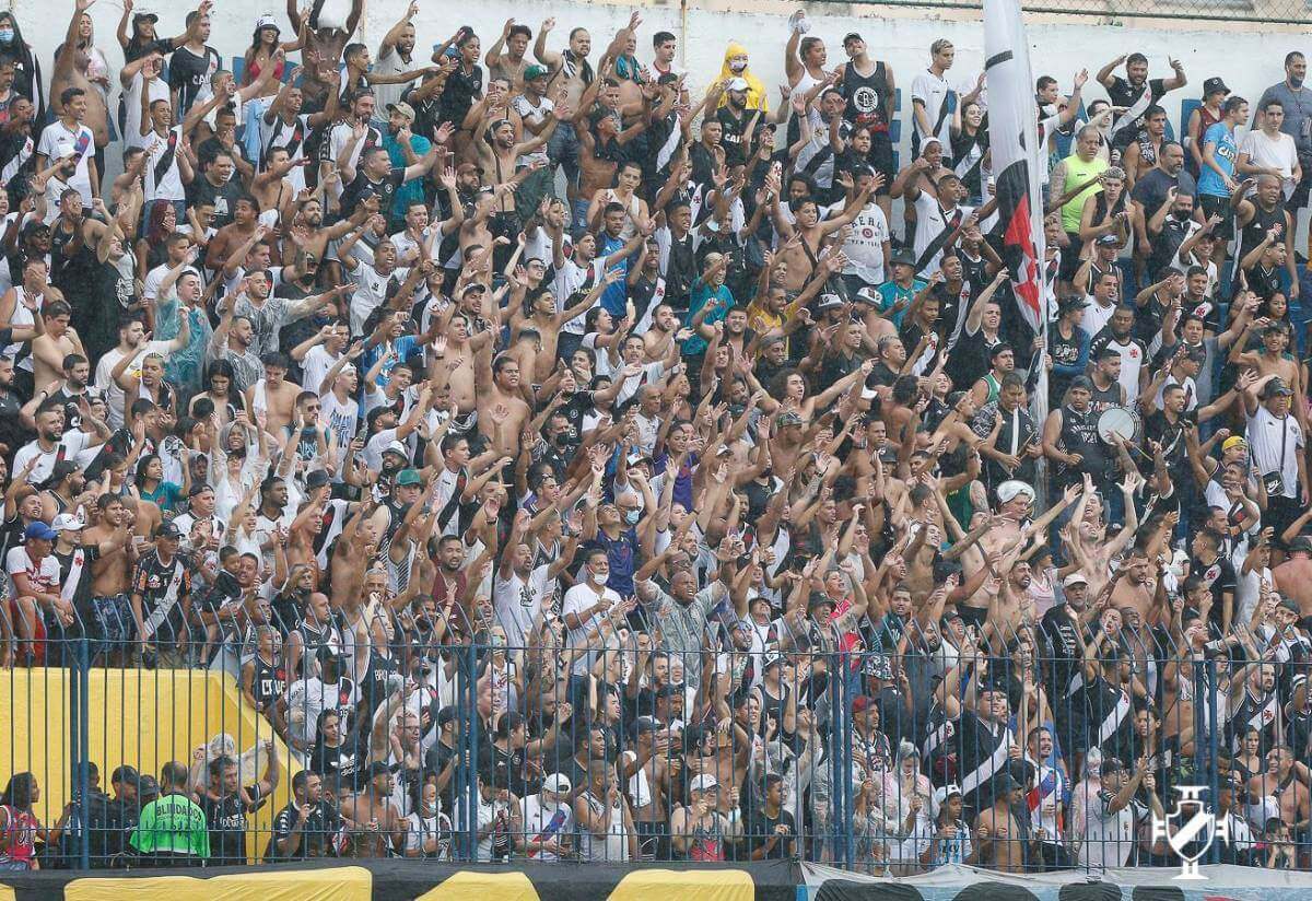 Torcida do Vasco no Conselheiro Galvão