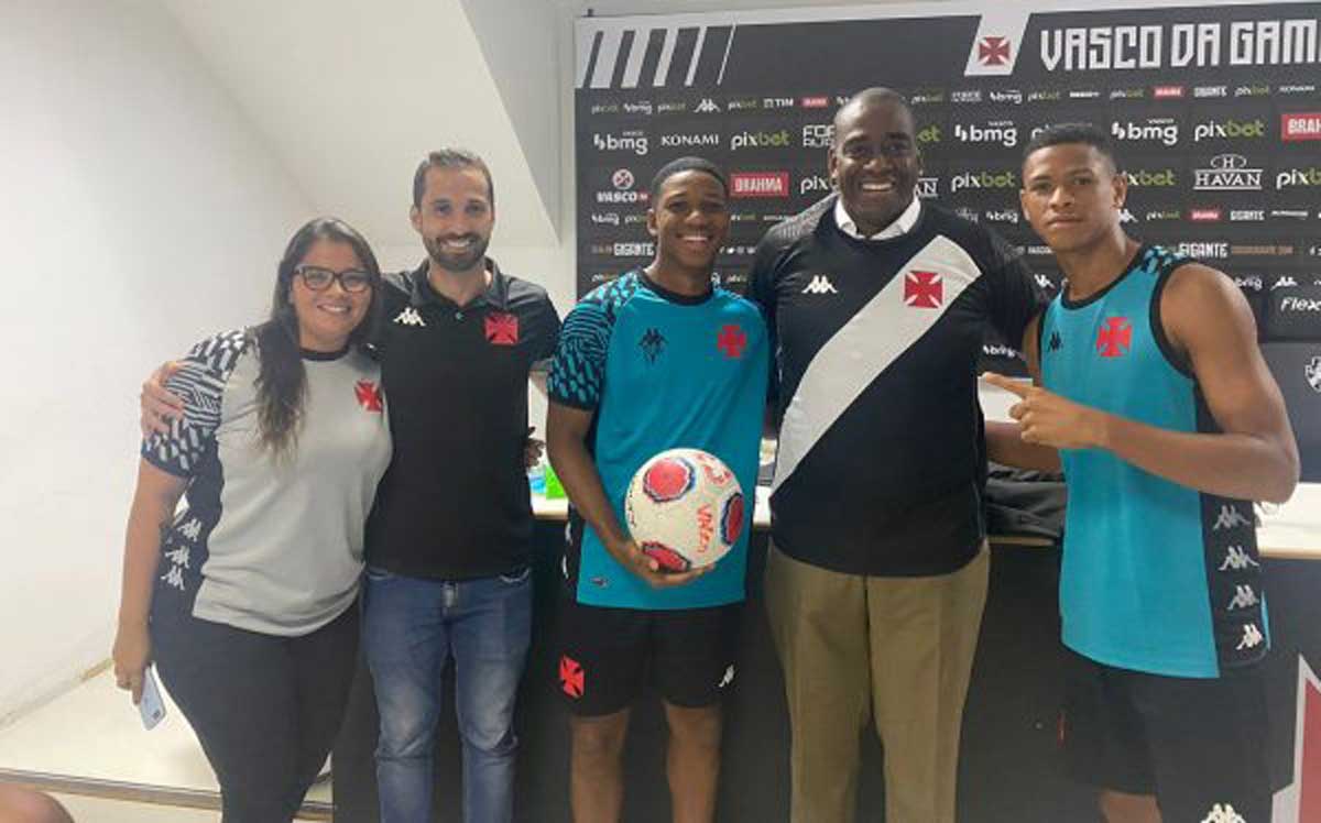 Meninos da Colina em palestra sobre Educação Financeira