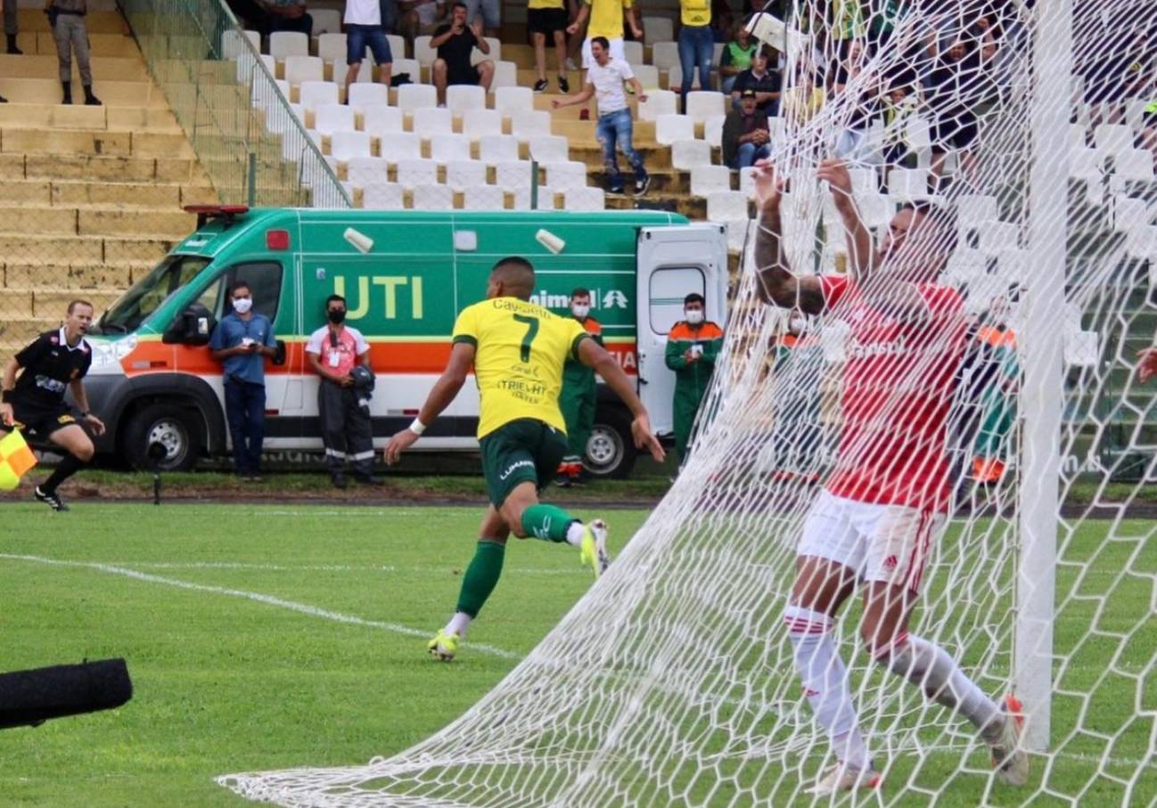 Erick marcou duas vezes contra o Internacional