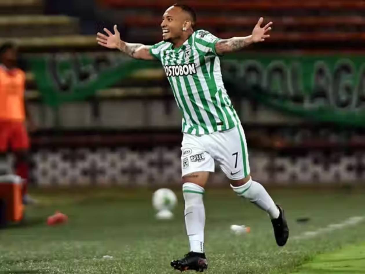 Jarlan Barrera comemora gol pelo Atlético Nacional-COL