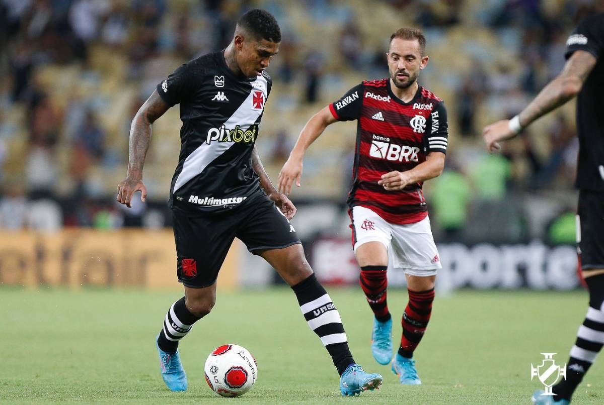 Raniel durante o jogo contra o Flamengo