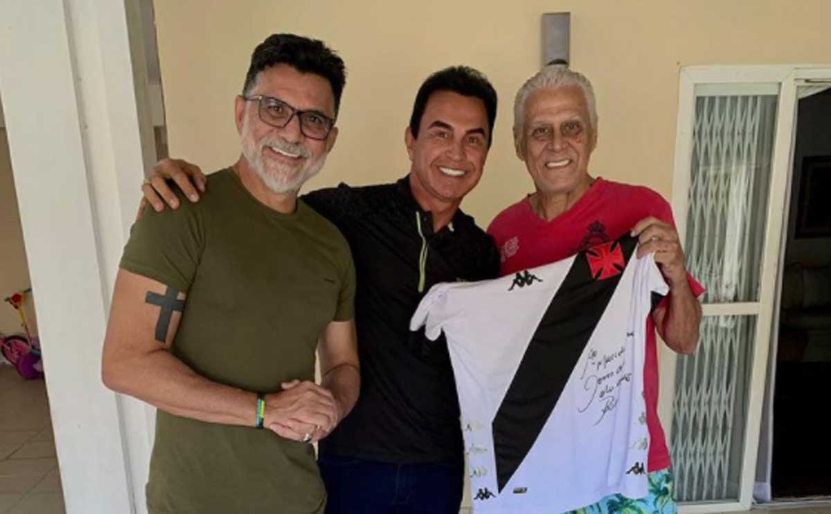 Ricardo Rocha visita Roberto Dinamite