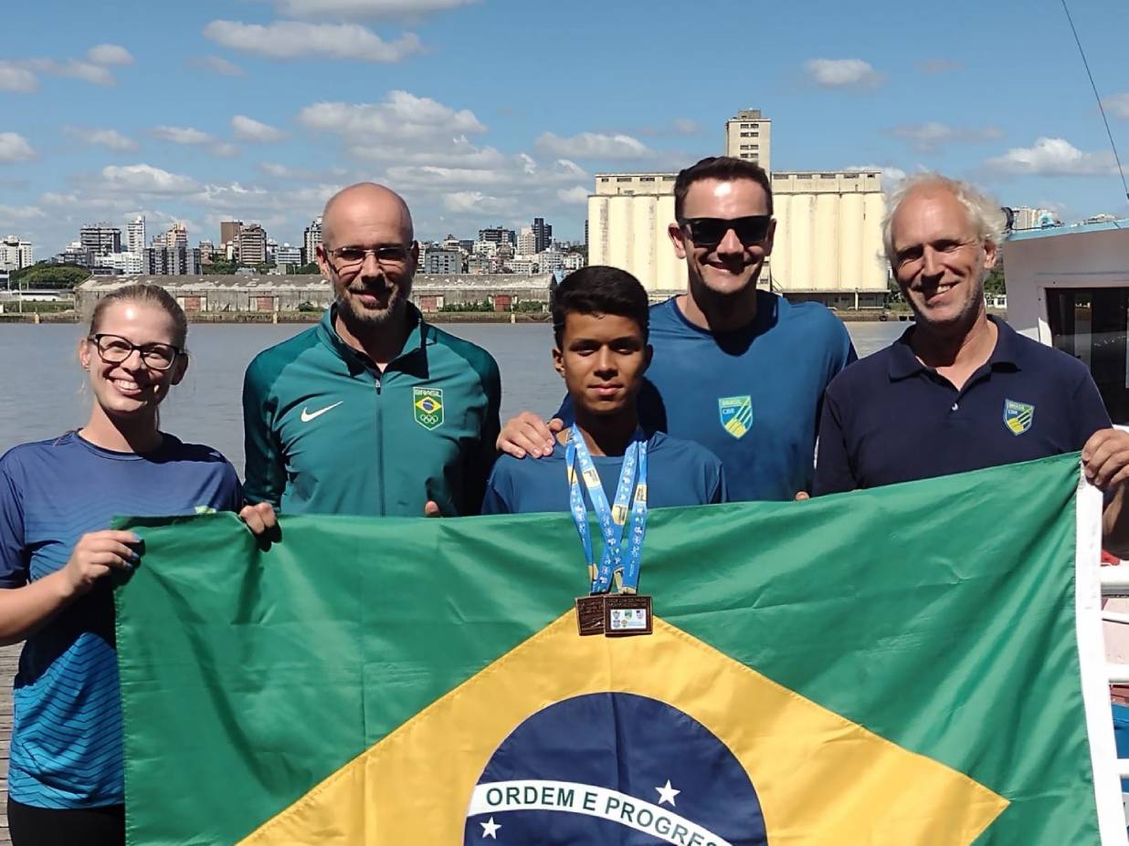 Vascaínos ganham medalhas no Sul-Americano de Remo