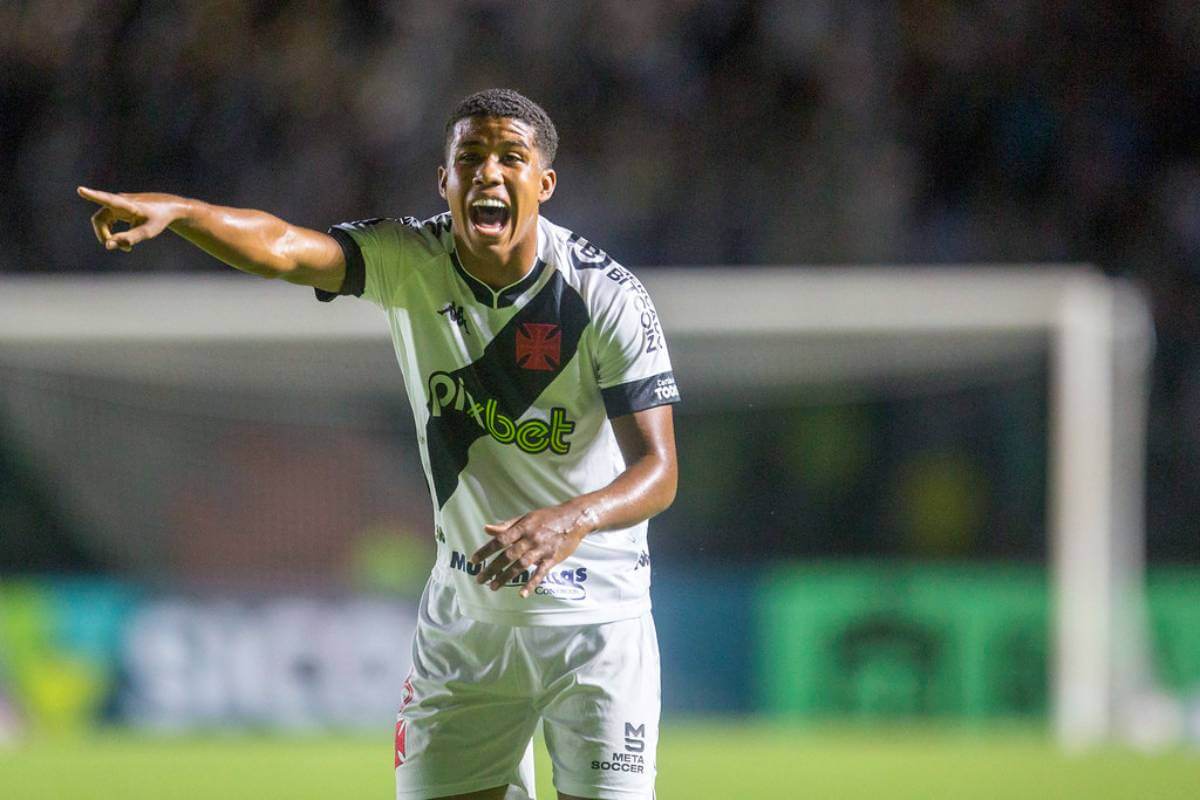 Andrey Santos durante jogo contra a Ponte Preta