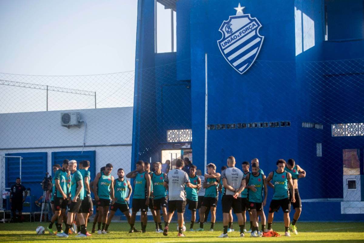 Treino do Vasco no CT do CSA