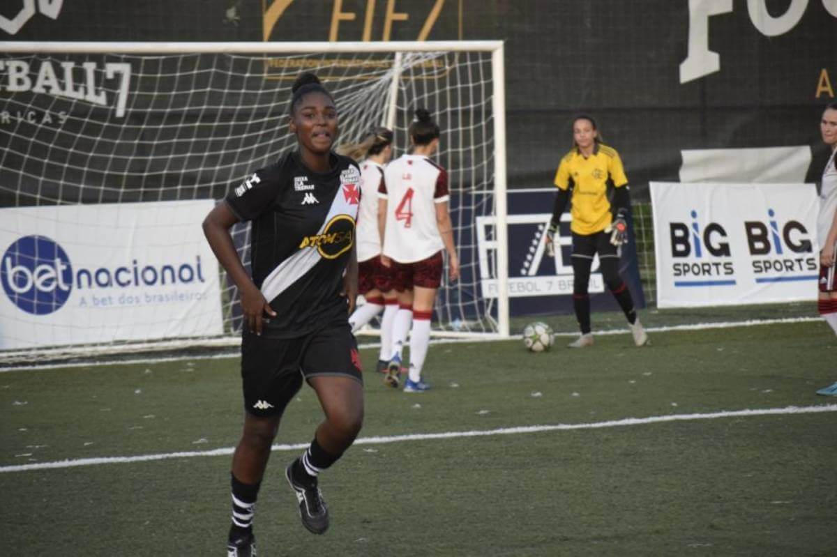 Lorrane marcou o gol da vitória do Vasco