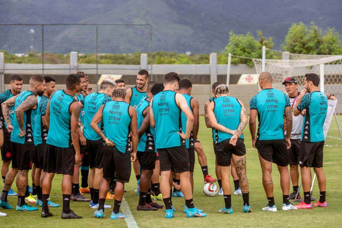 Elenco do Vasco em treino desta quarta-feira