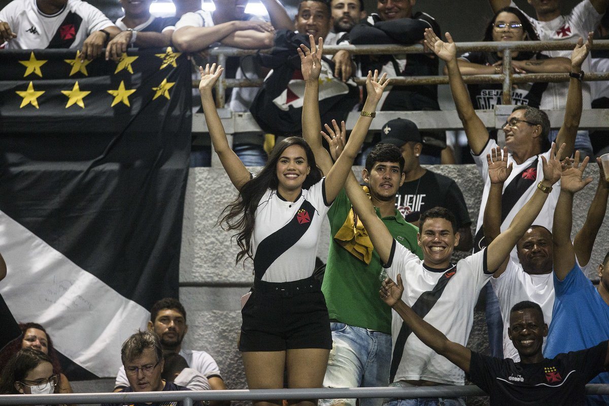 Torcida do Vasco da Gama no Rei Pelé em Maceió