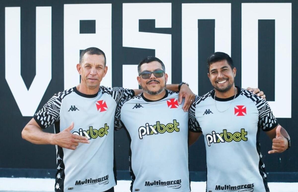 Russo, Régis e Rodrigo, massagistas do Vasco