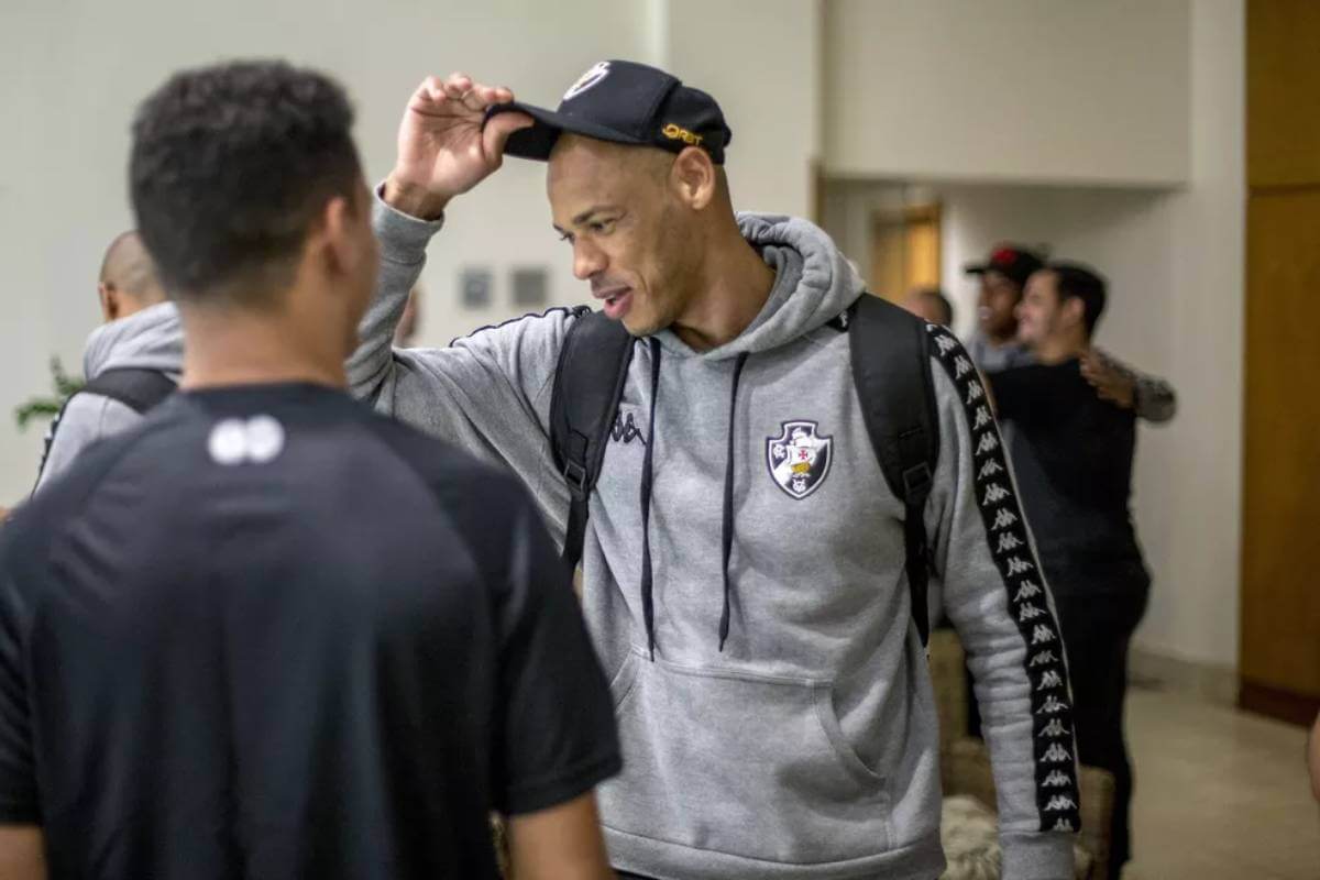 Anderson Conceição antes do jogo contra o Bahia