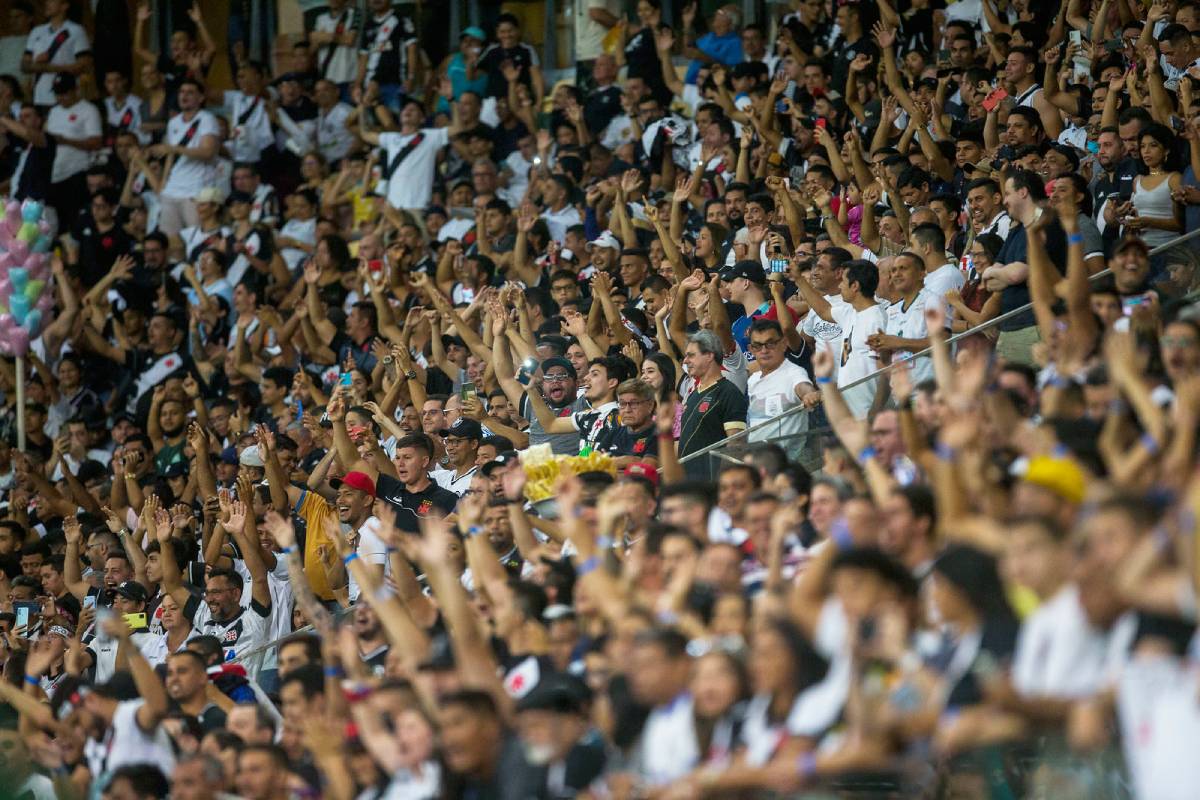 Torcedores do Vasco na Arena da Amazônia