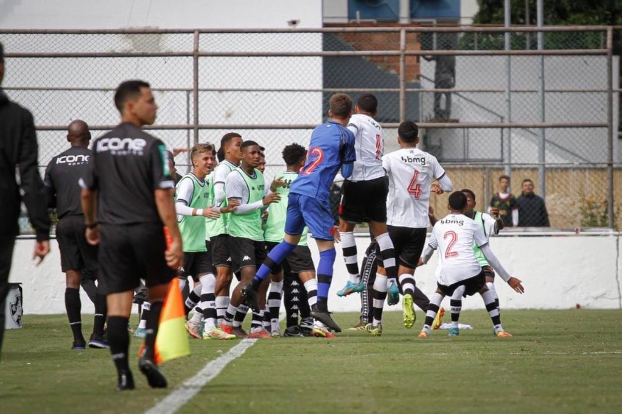 Vasco venceu o Flamengo na Copa Rio Sub-15