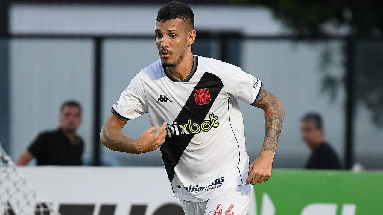 Gigante da Colina encerra preparação para jogo contra o Novorizontino –  Vasco da Gama