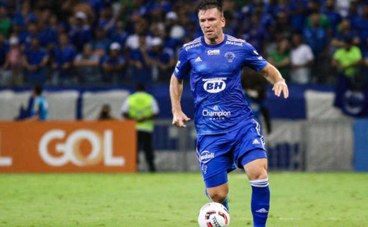 Eduardo Brock em ação pelo Cruzeiro