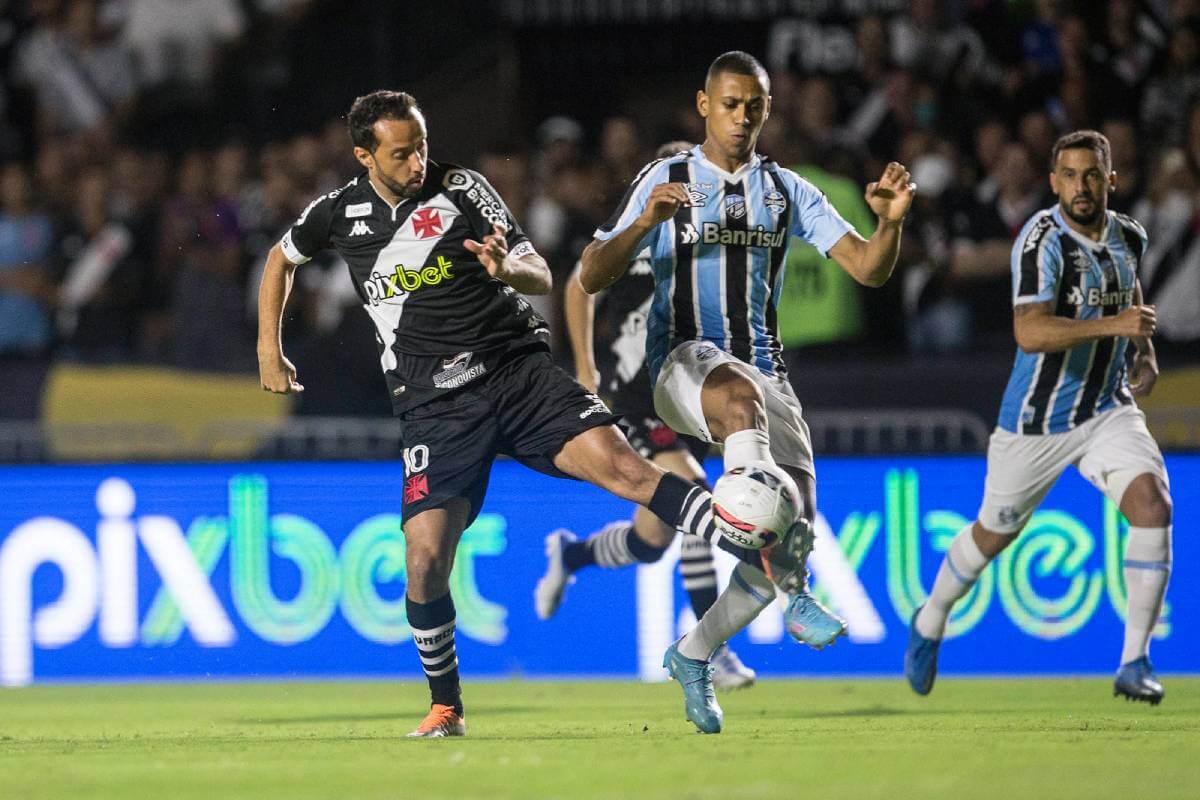 Nenê durante o jogo contra o Grêmio