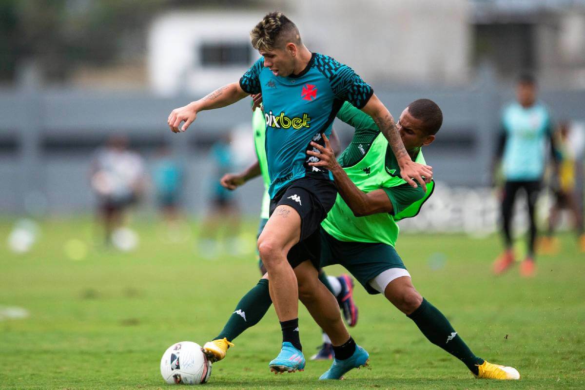 Palacios em jogo-treino contra a Portuguesa-RJ