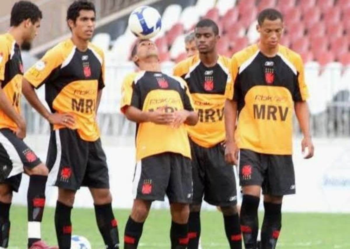 Alex Teixeira e Anderson Conceição em treino do Sub-20 do Vasco em 2006