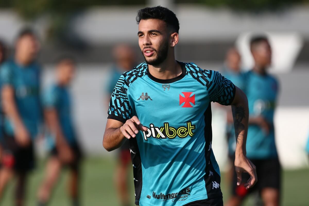 Getúlio treinando pelo Vasco em 27 de julho de 2022