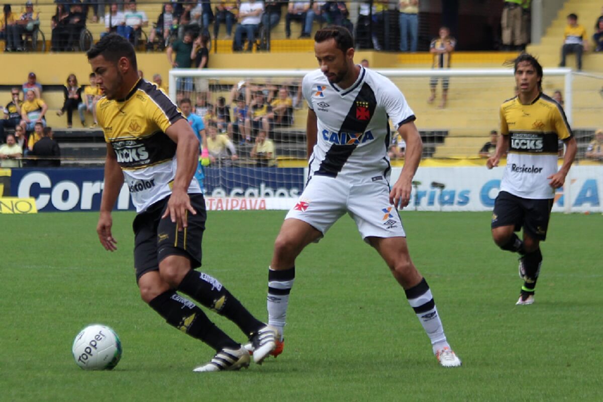 Nenê em Criciúma x Vasco pela Série B 2016