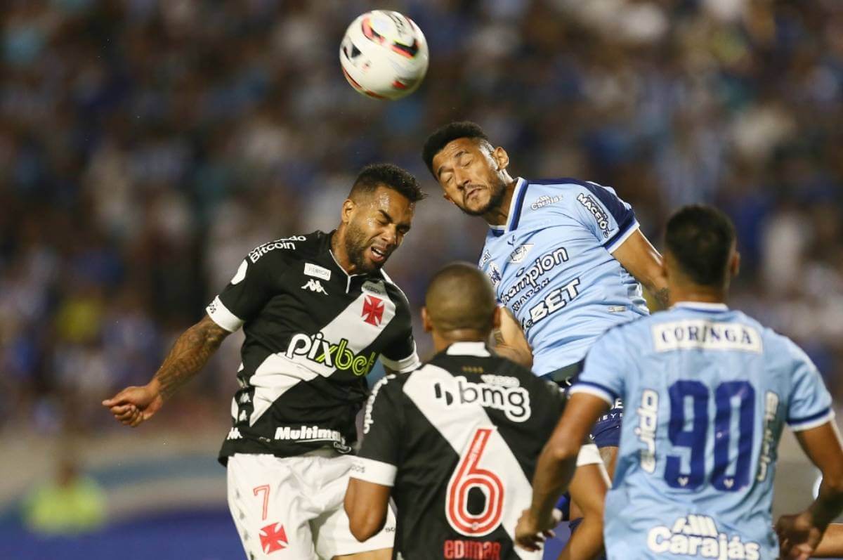 Em jogo de cinco gols, CSA vence o Corinthians-AL no Estádio Rei Pelé
