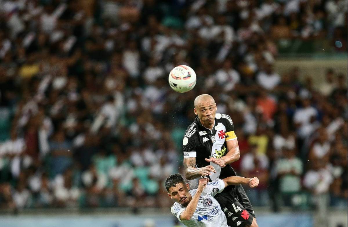 Anderson Conceição durante jogo conta o Bahia