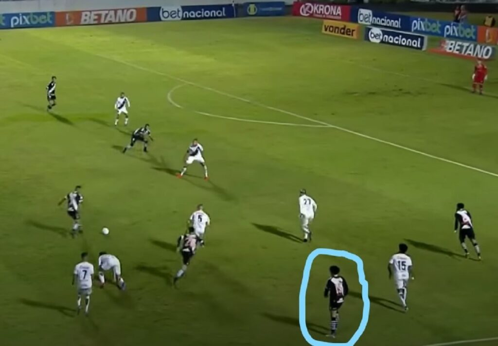 Figueiredo longe do gol adversário em Ponte Preta x Vasco pela Série B 2022