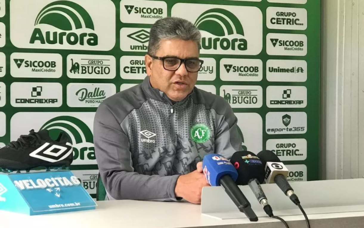 Marcelo Cabo comanda a Chapecoense