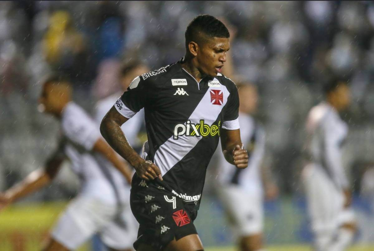 Raniel durante o jogo contra a Ponte Preta