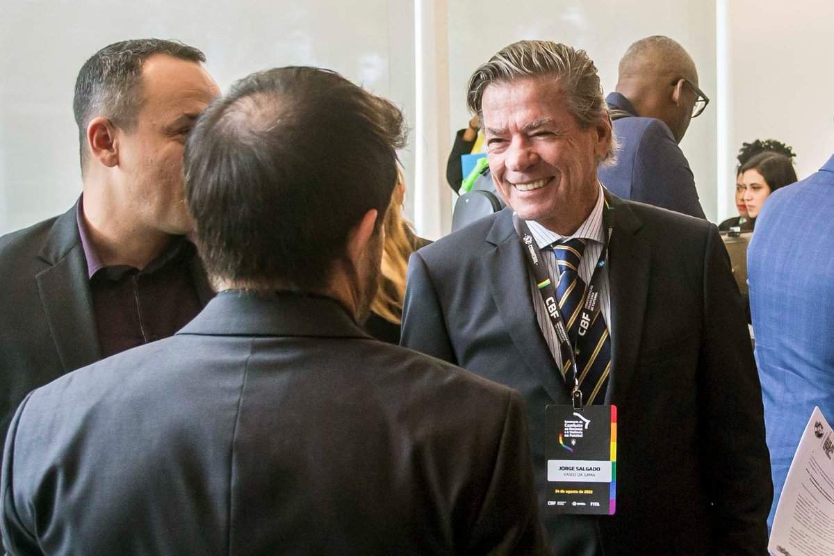 Jorge Salgado durante seminário na CBF