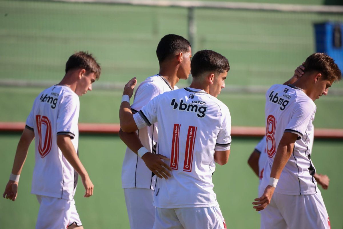 Vasco goleia o Madureira pelo Carioca Sub-15