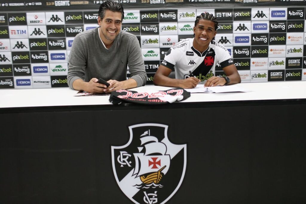 Paulo Bracks e Andrey Santos após renovação