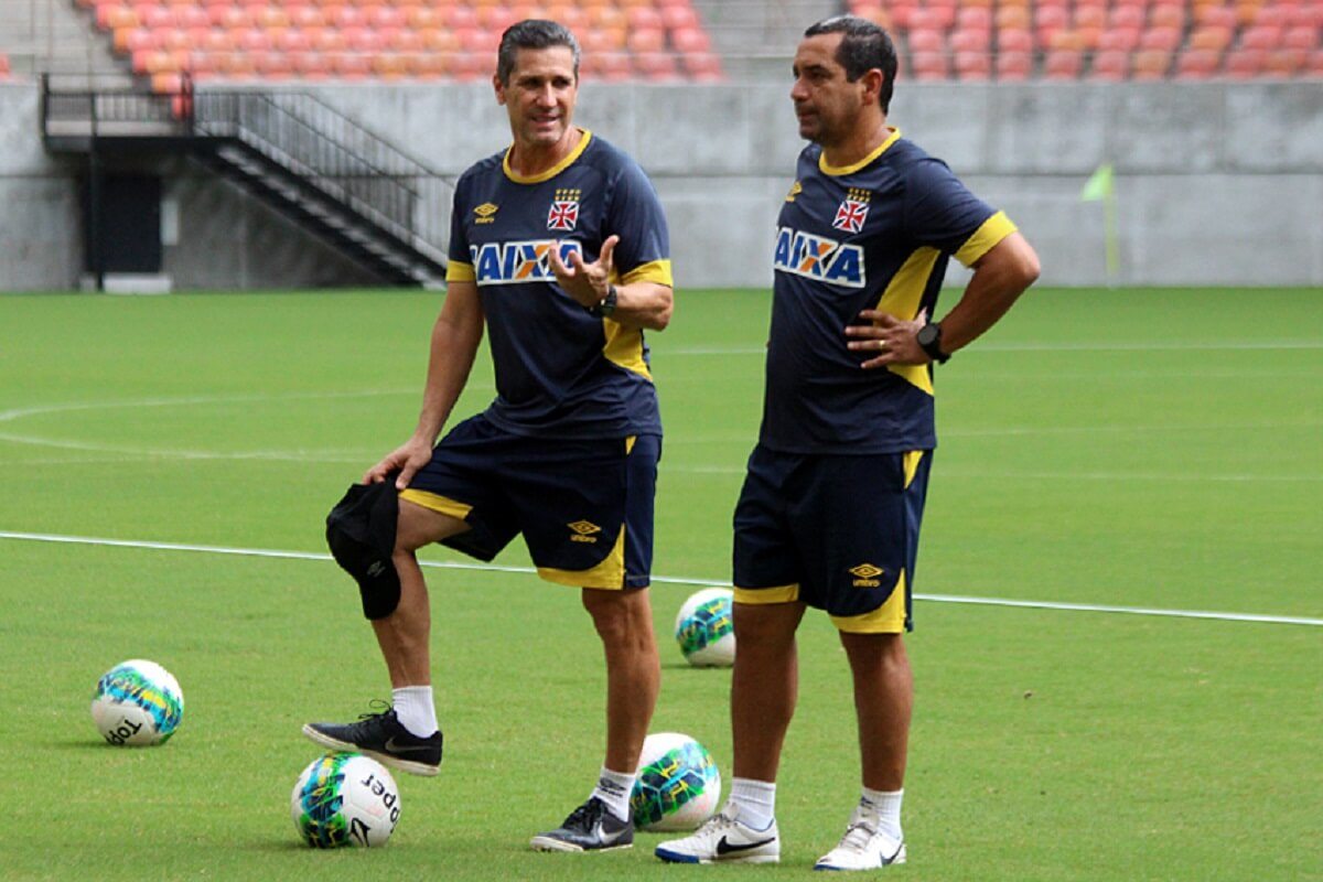 Jorginho e Zinho em treino do Vasco na Arena Amazônia em outubro de 2016